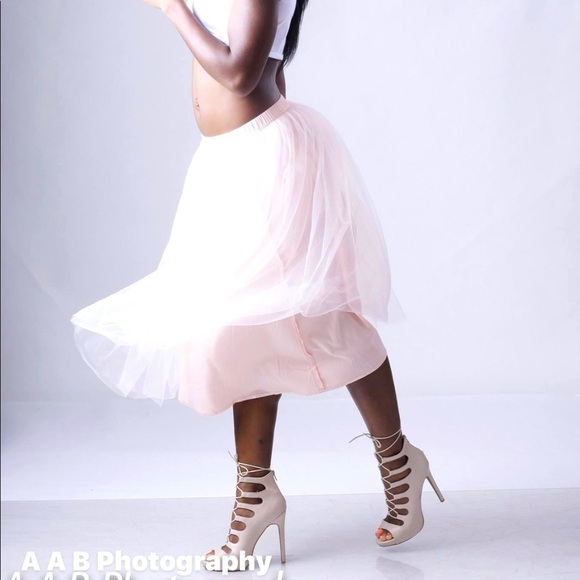 FOREVER 21 blush pink mesh skirt - Picture 1 of 12